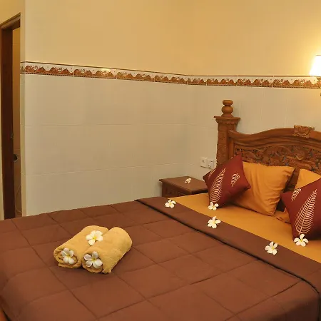 Mira Family Homestay Ubud  Bagian luar foto