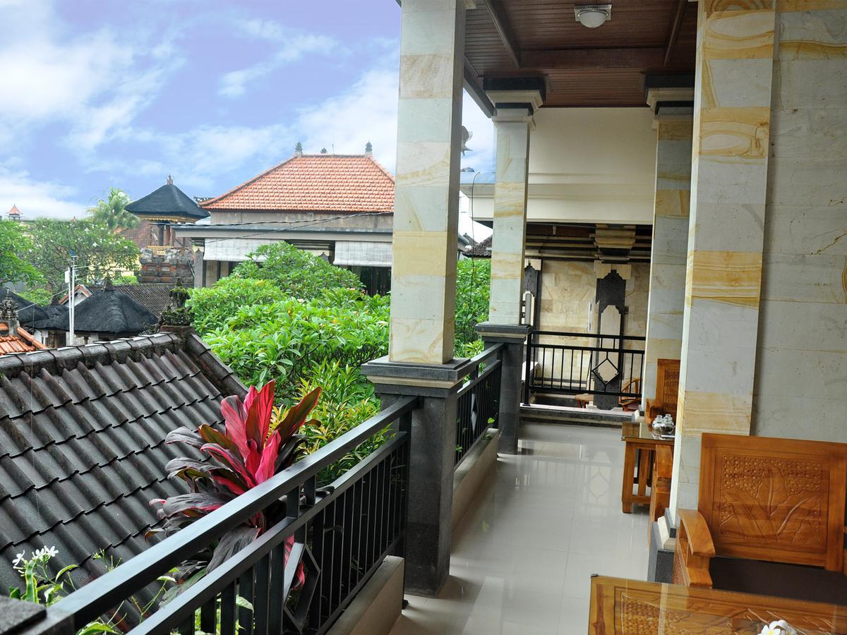 Mira Family Homestay *
